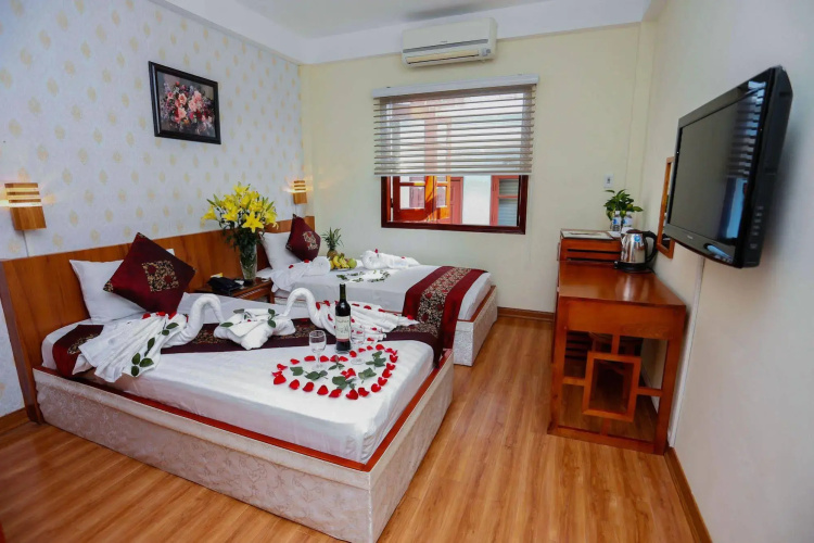 Indochina Queen 2 Hotel