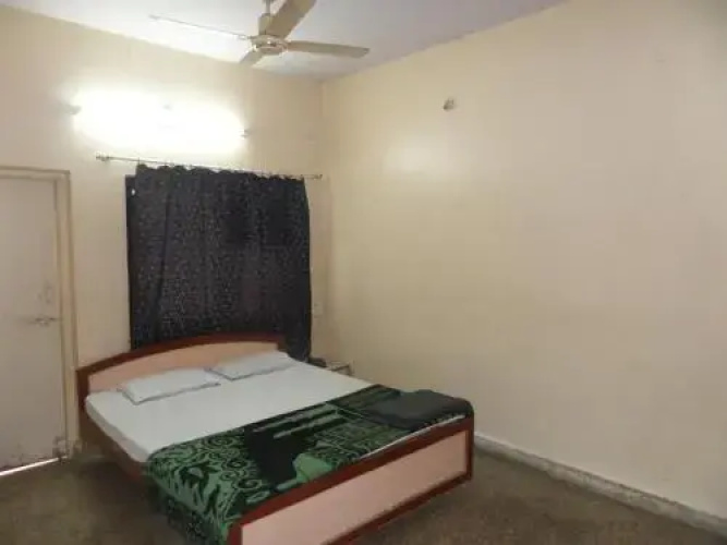 Hotel Pooja Palace