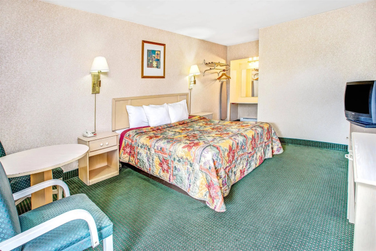 Days Inn by Wyndham Arlington/Washington DC