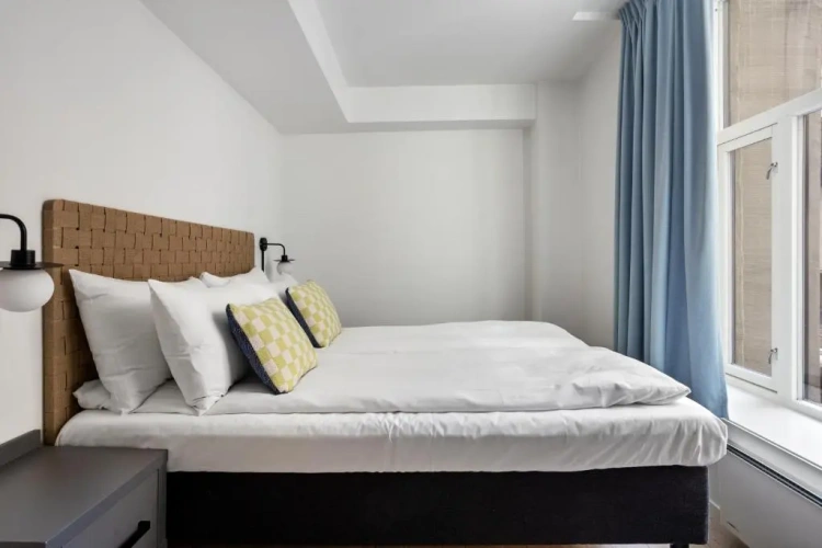 2 Bedrooms Apartment