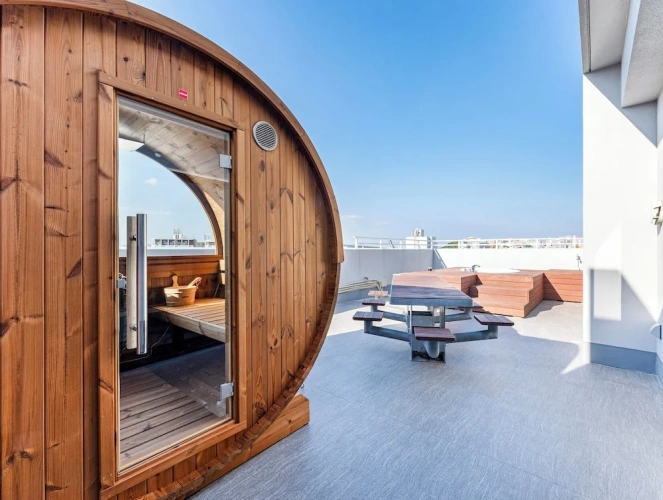 Suite with balcony