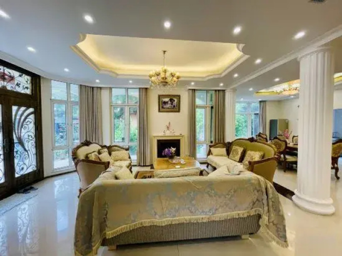 Qeejun Homestay Villa
