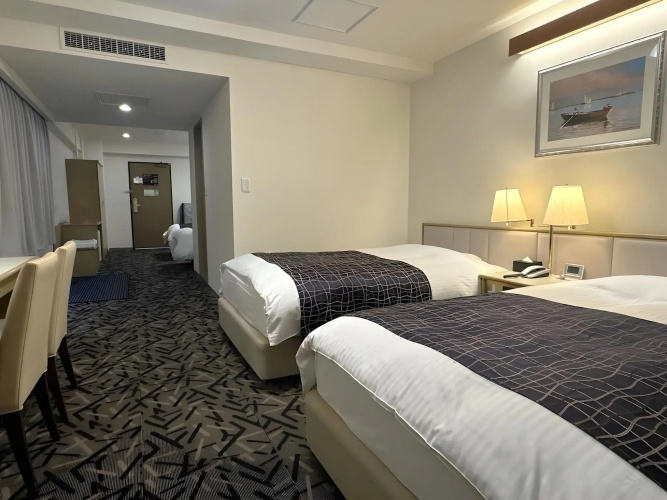 Apa Hotel Isehara-Ekimae