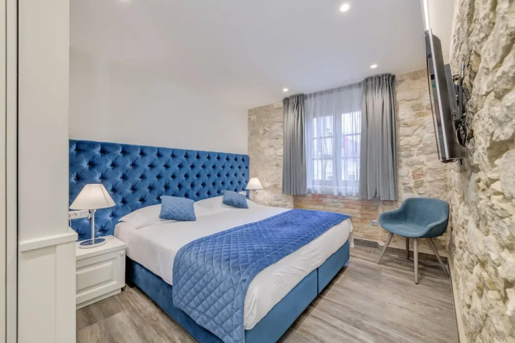 Mint Luxury Rooms