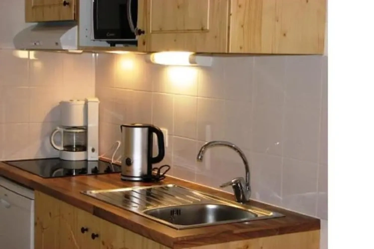 3 Bedrooms Apartment