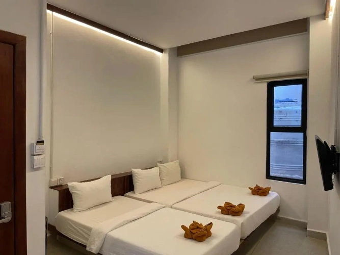 Standard Triple room