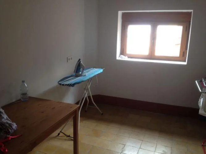 Apartamentos Emilia Feo León Gótico