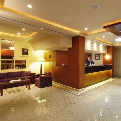 中央塔楼酒店(Hotel Central Tower)
