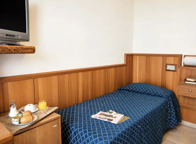 Standard Single room