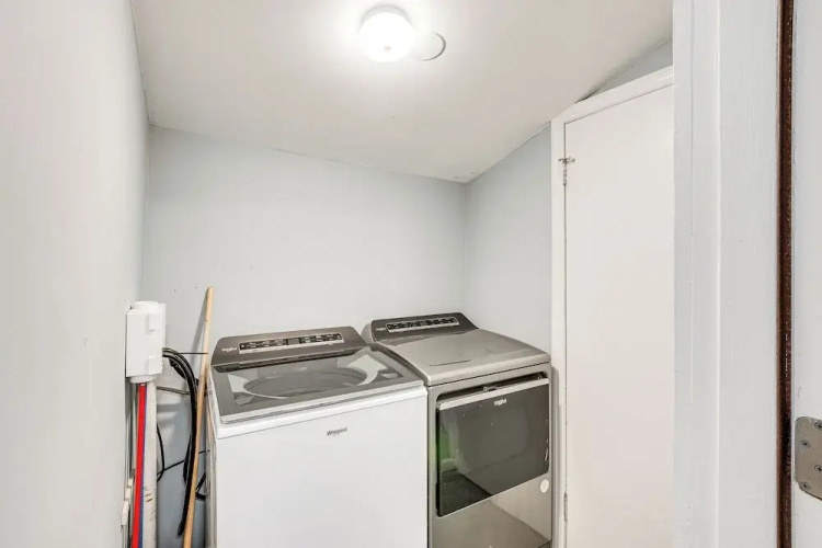 Updated Linden Home: Visit NYC & Newark!
