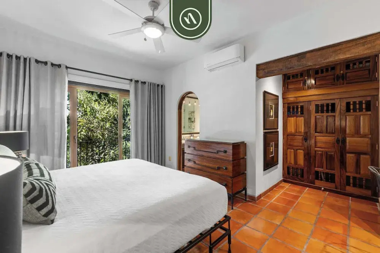 Stylish 2 BR Condo in Romantic Zone - Rooftop Pool