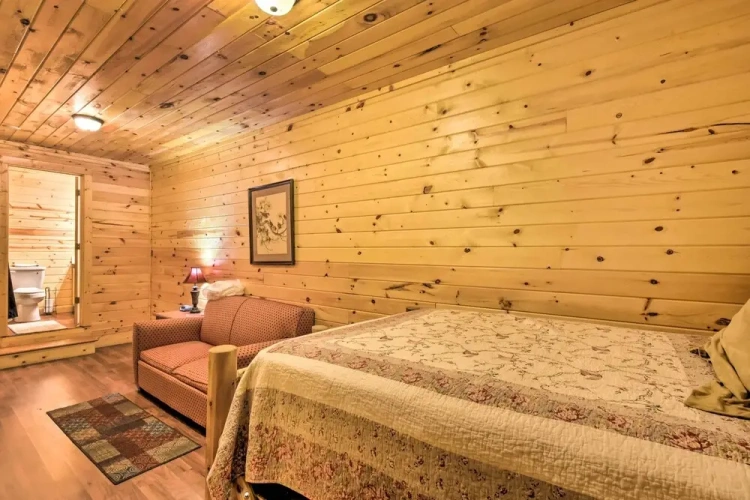 6 Bedrooms Bed in Dorm