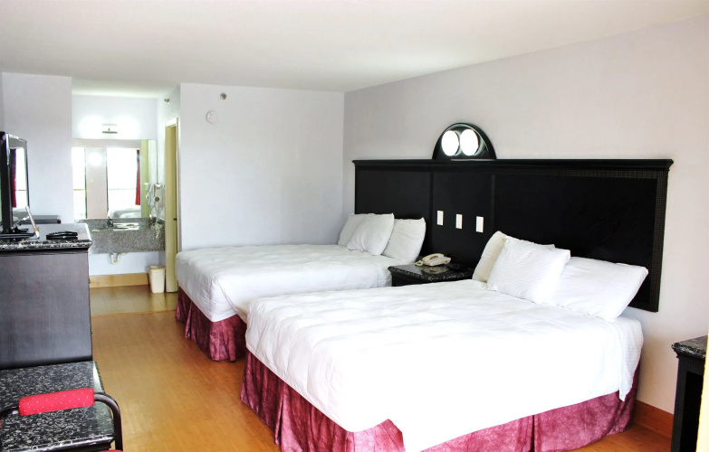 Fairway Inn