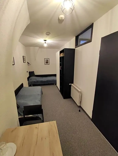 Economy room