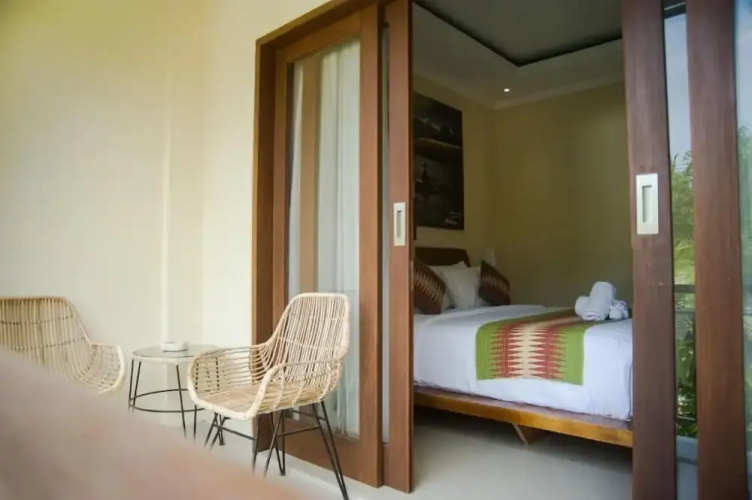 Akatara Hotel