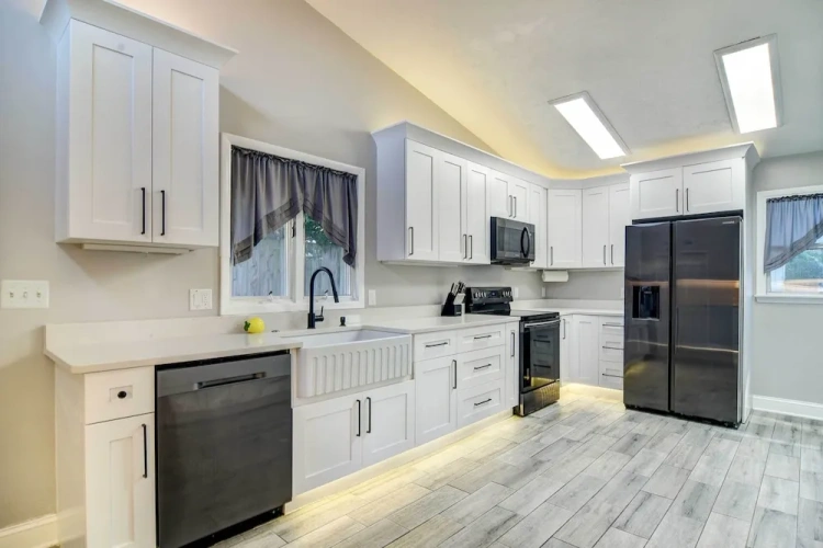 4 Bedrooms Cottage