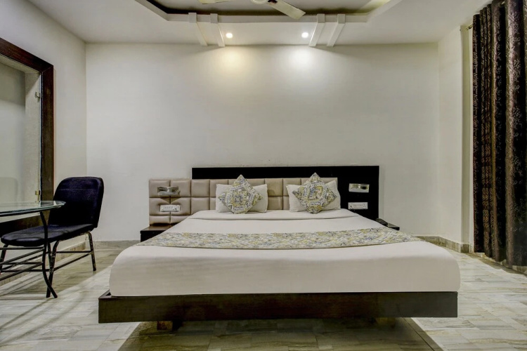 Fabhotel Csfc