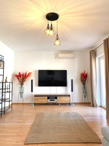 Spacious 2-bed Apartment in Cavtat