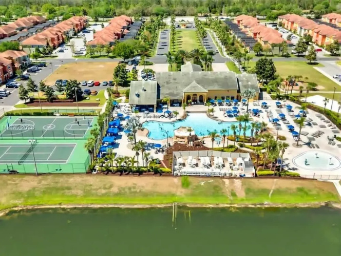 Paradise 4Bd w Private Pool Waterpark 8951