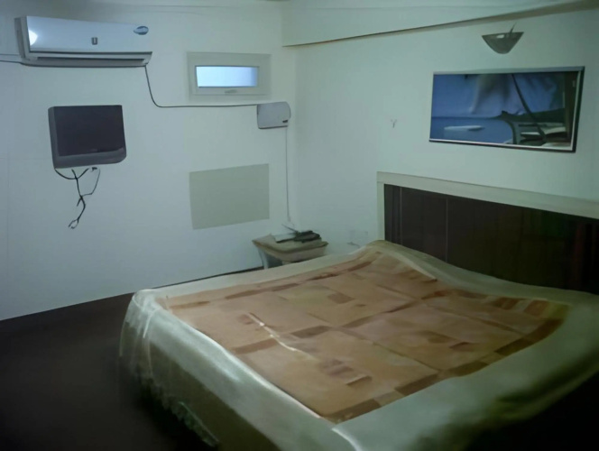 Raj Hotel