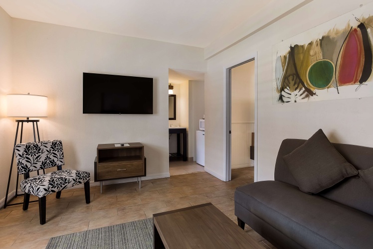 Quadruple Suite