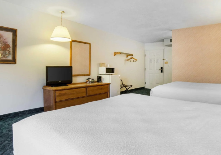 Rodeway Inn Whitehalla