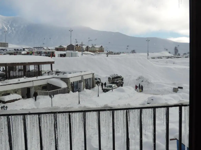 Hot Snow Apartment