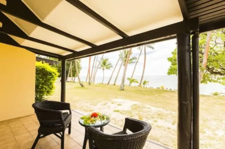Quadruple Bungalow beachfront