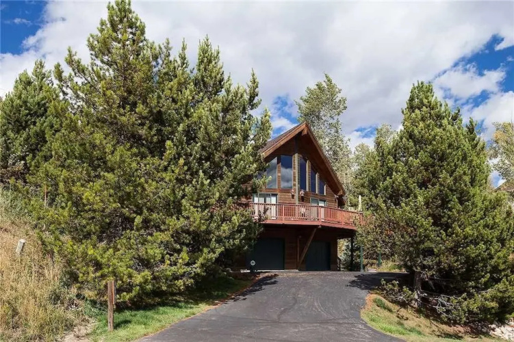 Tree Haus Chalet