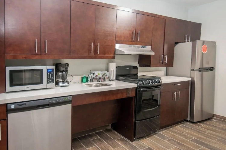 1 Bedroom Suite