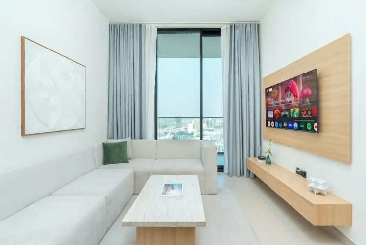 PVH - Cozy 1BR - Binghatti House