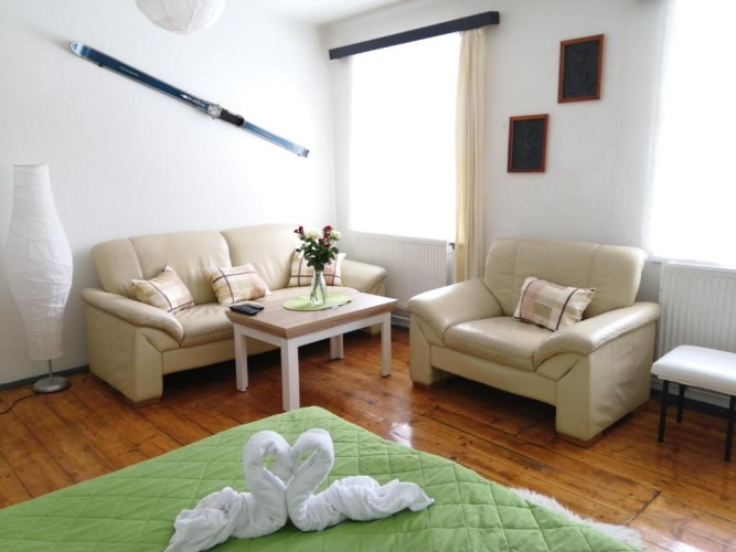 3 Bedrooms Apartment