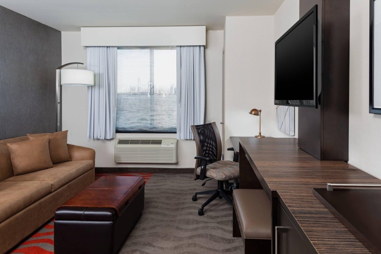 1 Bedroom Double Suite
