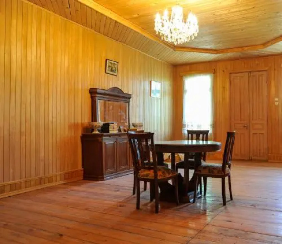 Fatkashi House