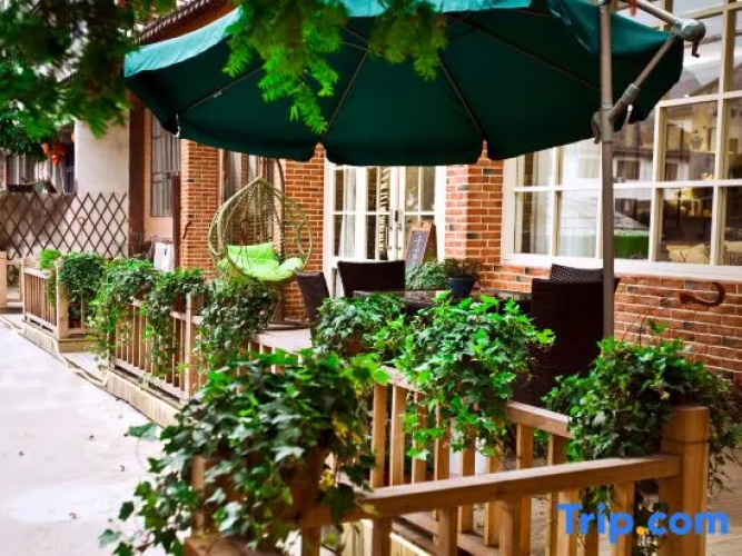 Qingfei Hostel