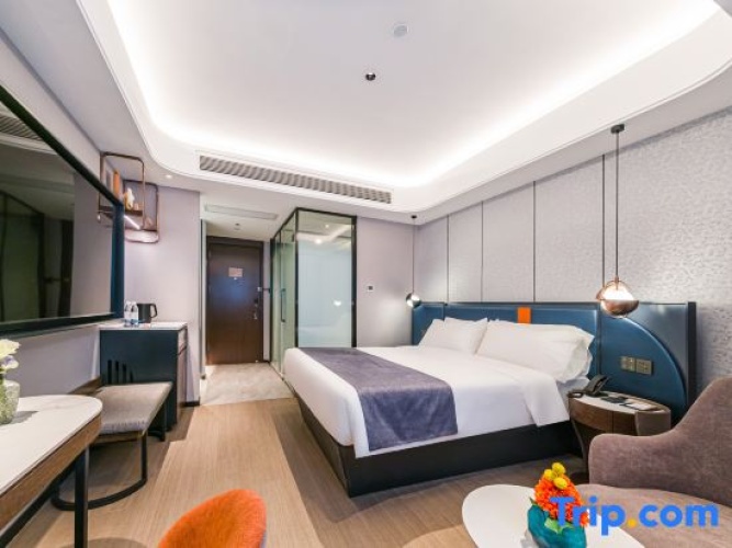 Standard Double room with view