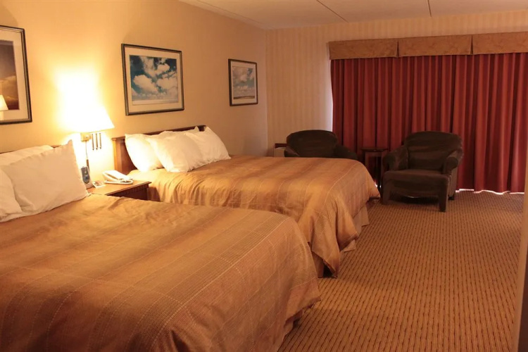 Elkhorn Resort, Spa, & Conference Centre