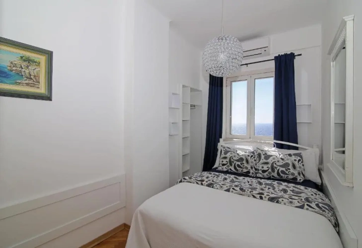 2 Bedrooms Apartment with sea view