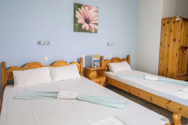 Standard Triple room with balcony and with sea view