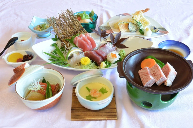 Mikazuki Inn
