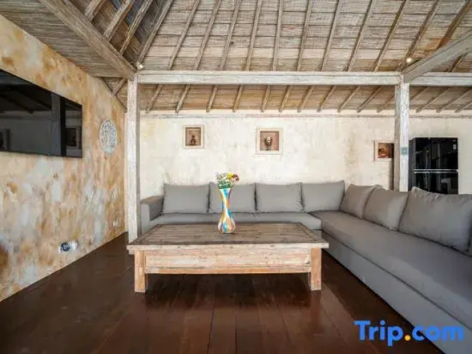 Villa Amsa by Pertama Management