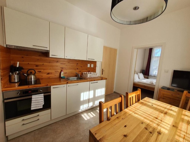 2 Bedrooms Apartment