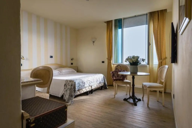 Standard Double room with sea view