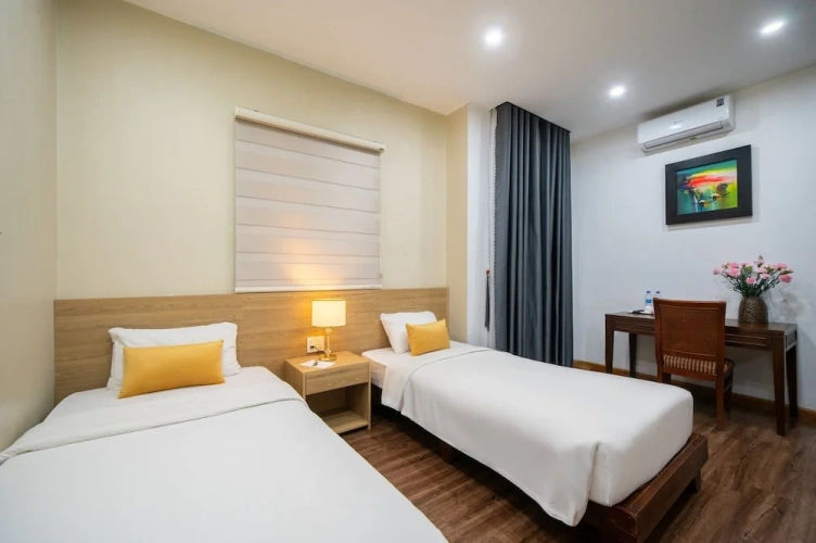 Deluxe Twin room with balcony