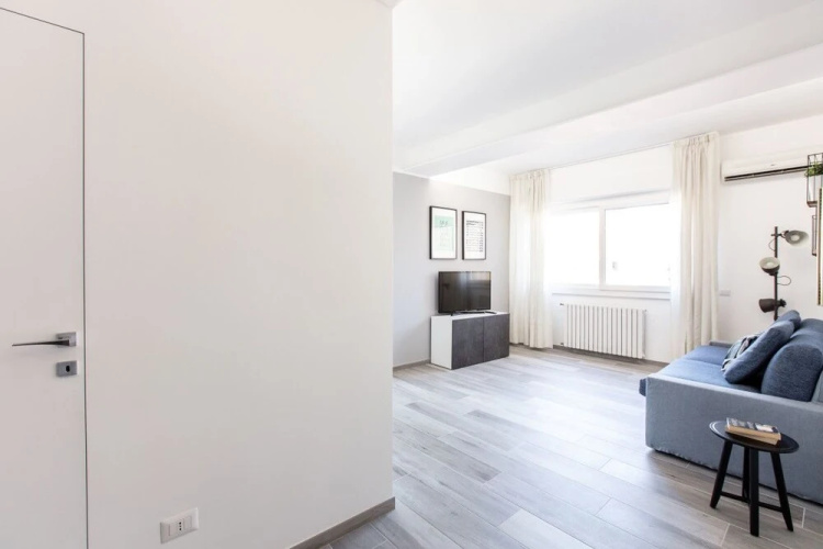 Colourful And Bright Flat Near Vatican