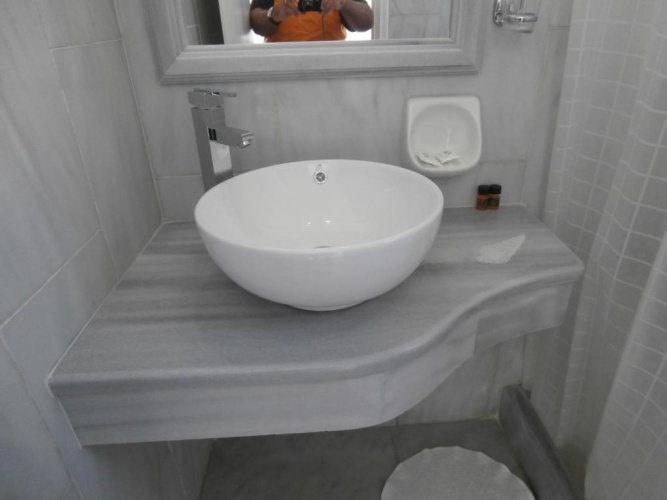 1 Bedroom Basement Apartment with sea view