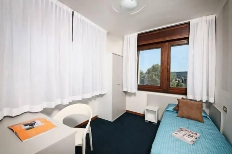 Standard Quadruple room with lake view