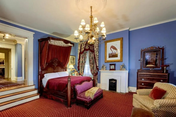 Anchuca Historic Mansion & Inn