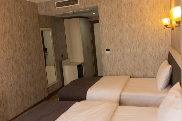 Otel 28