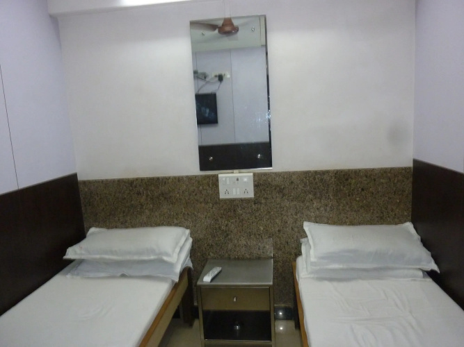 Yadgar Guest House
